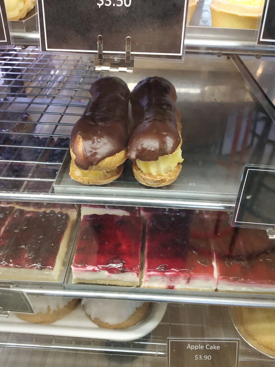 Chocolate Eclair, Syndal Bakery