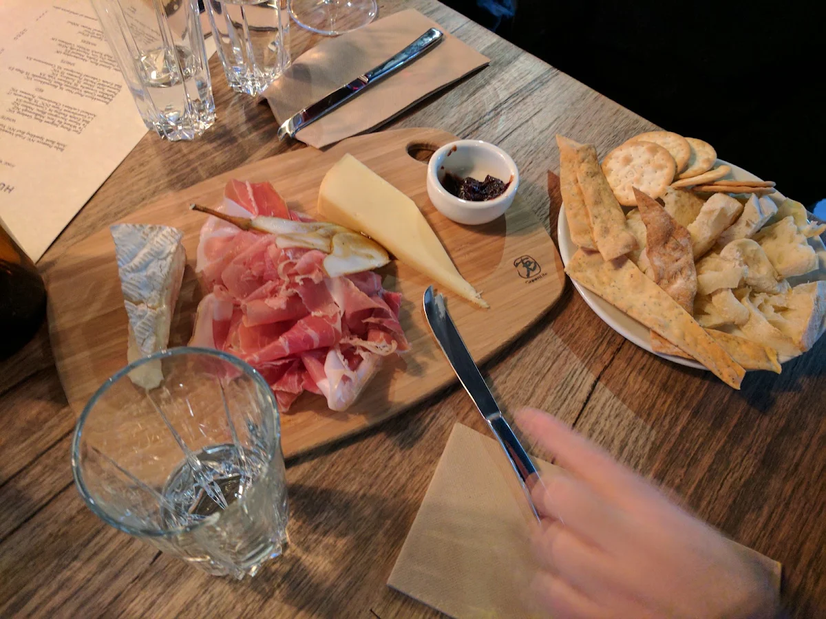 Highlights, Hudsons Road Wine & Beer