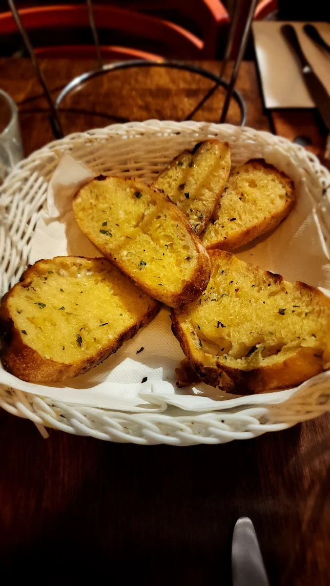 Garlic Bread, Frank's Pizza Bar Restaurant
