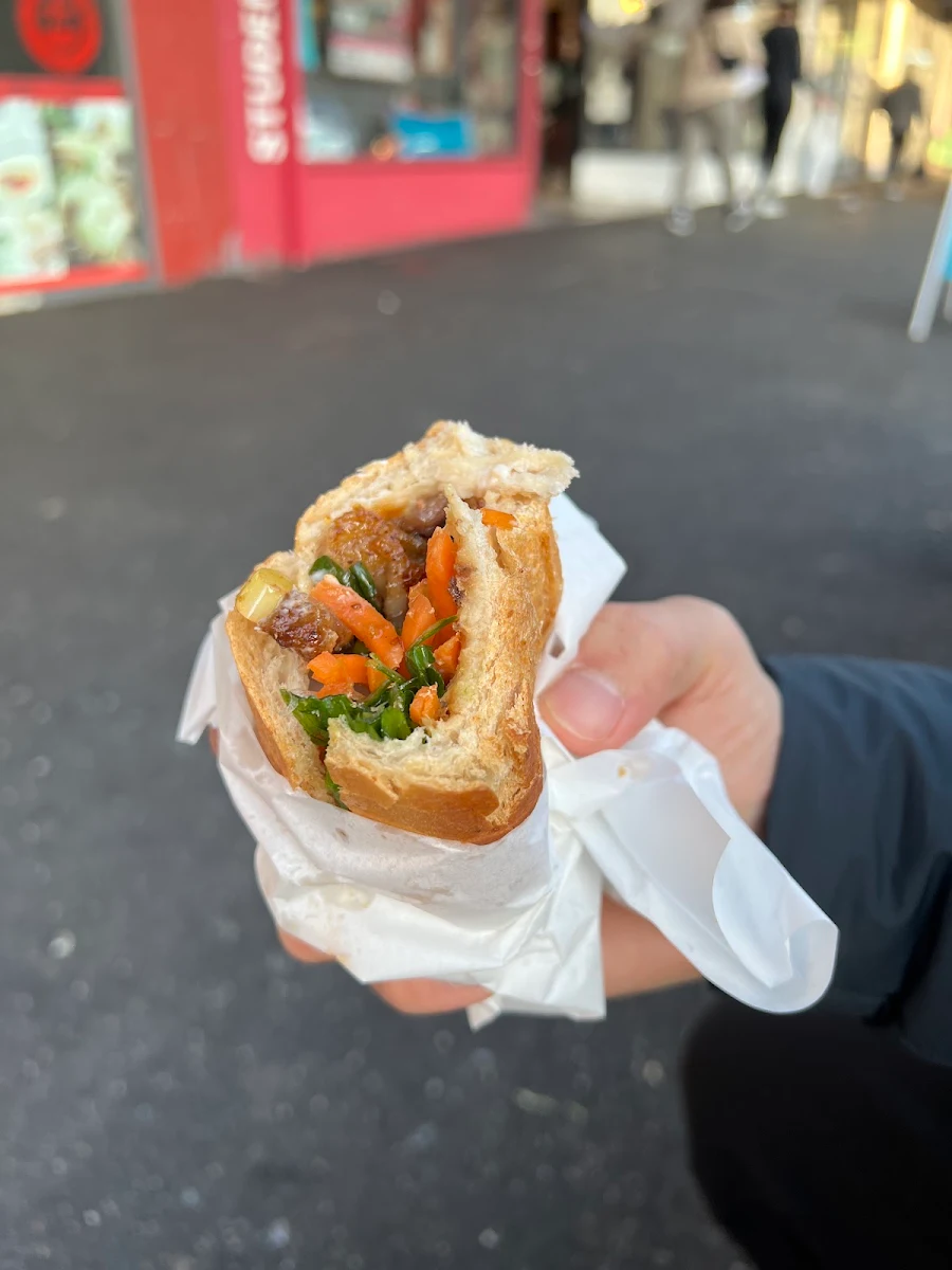 Highlights, Mr & Mrs Banhmi