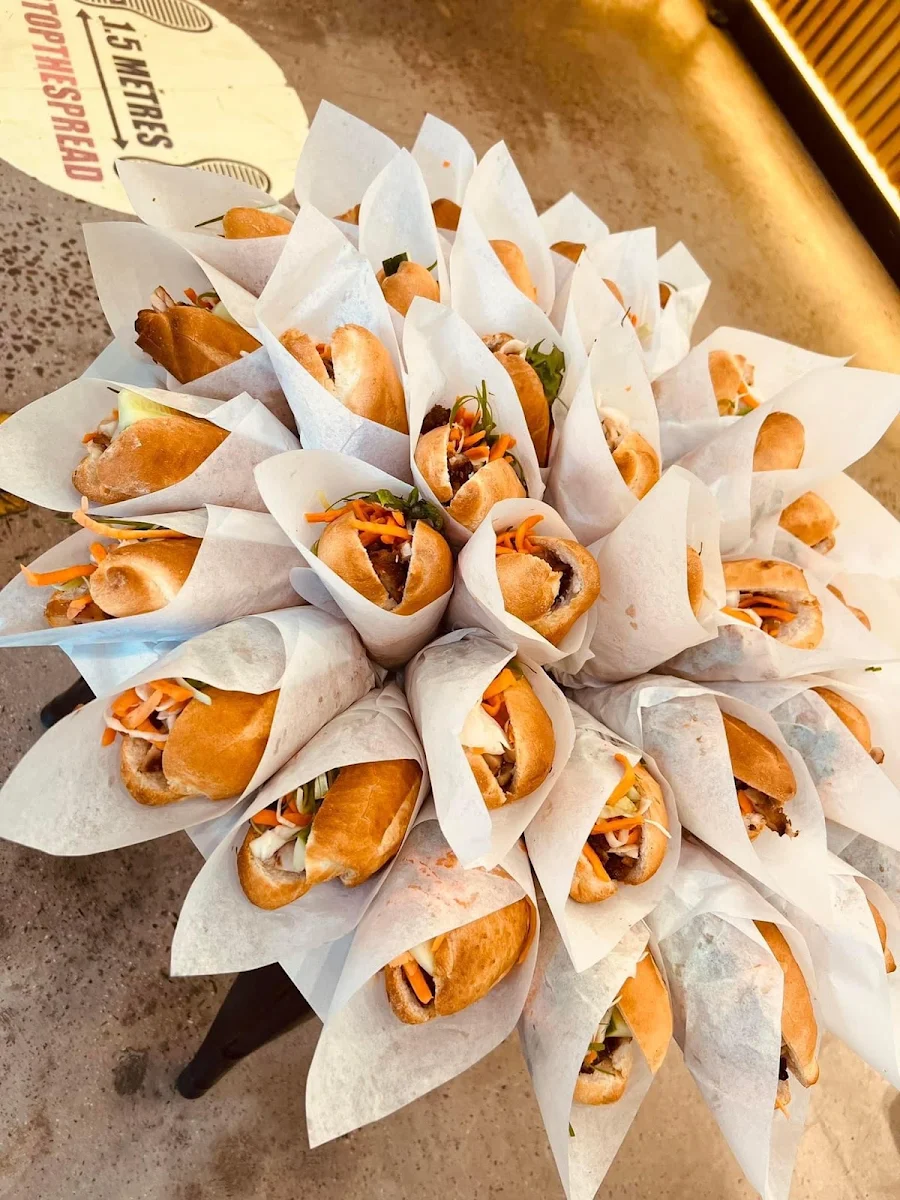 Highlights, Mr & Mrs Banhmi