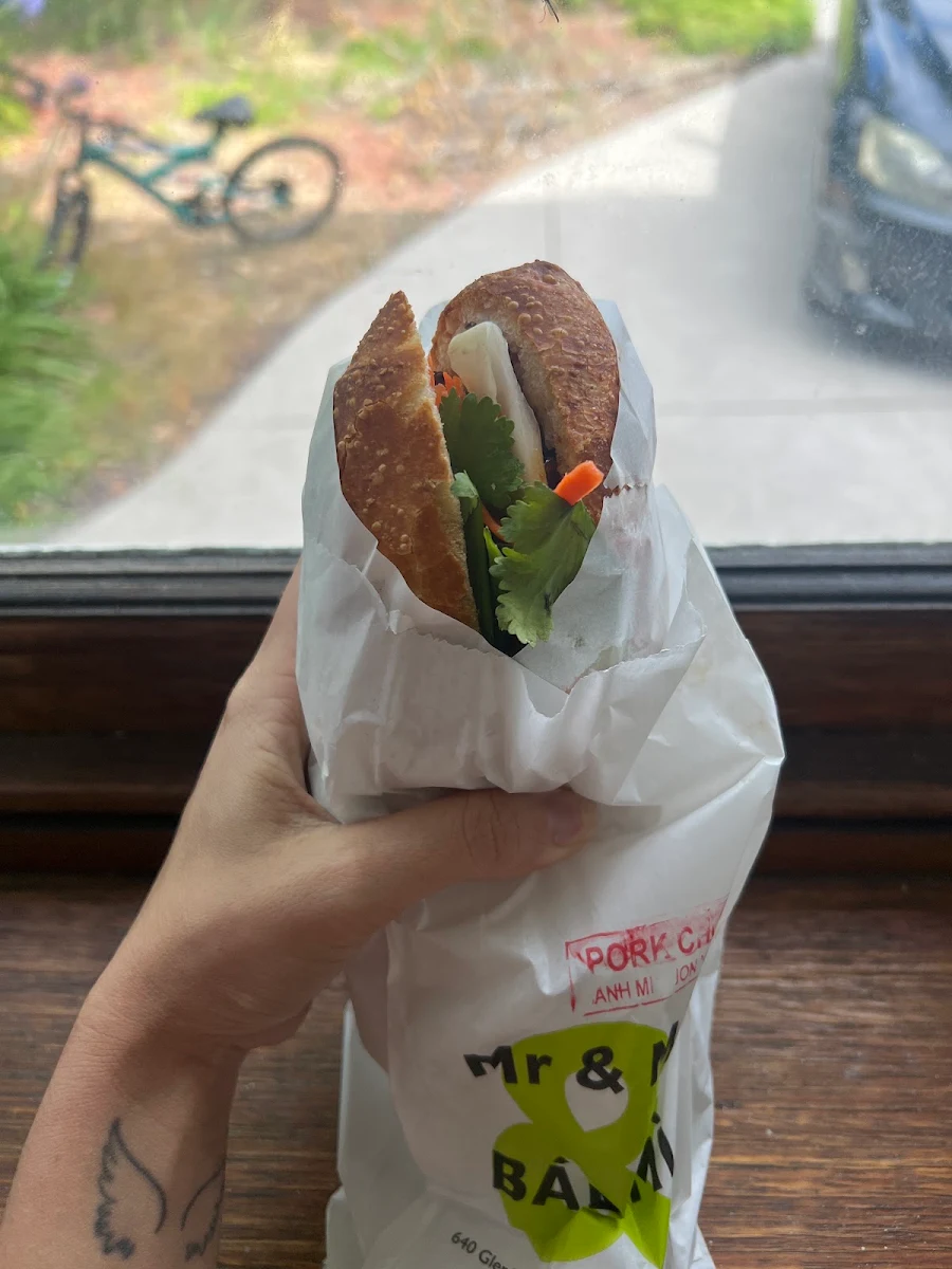 Highlights, Mr & Mrs Banhmi