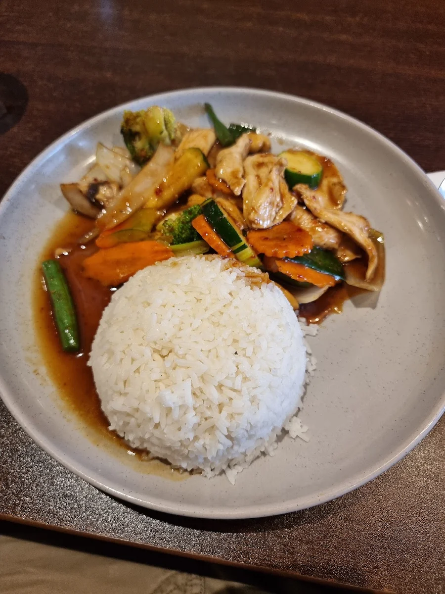 Chili Jam Chicken with Cashew Nuts