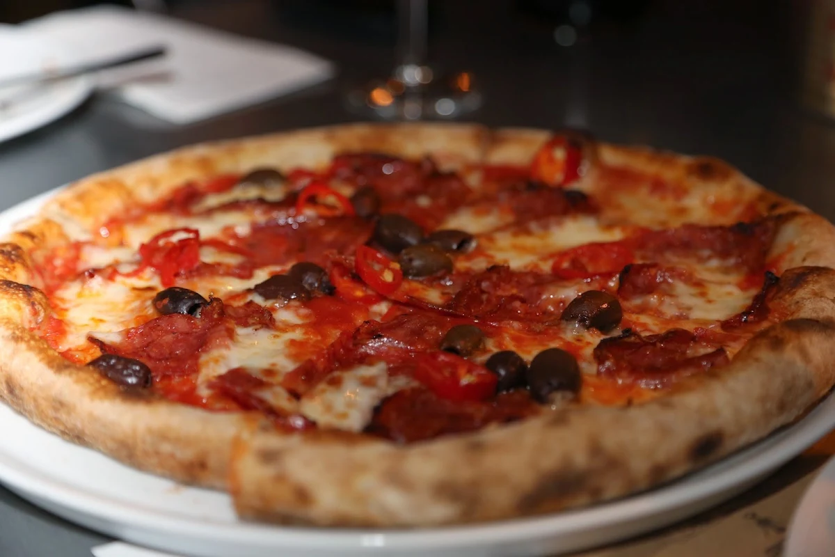 Highlights, Vacanza Pizzeria Bronte Road
