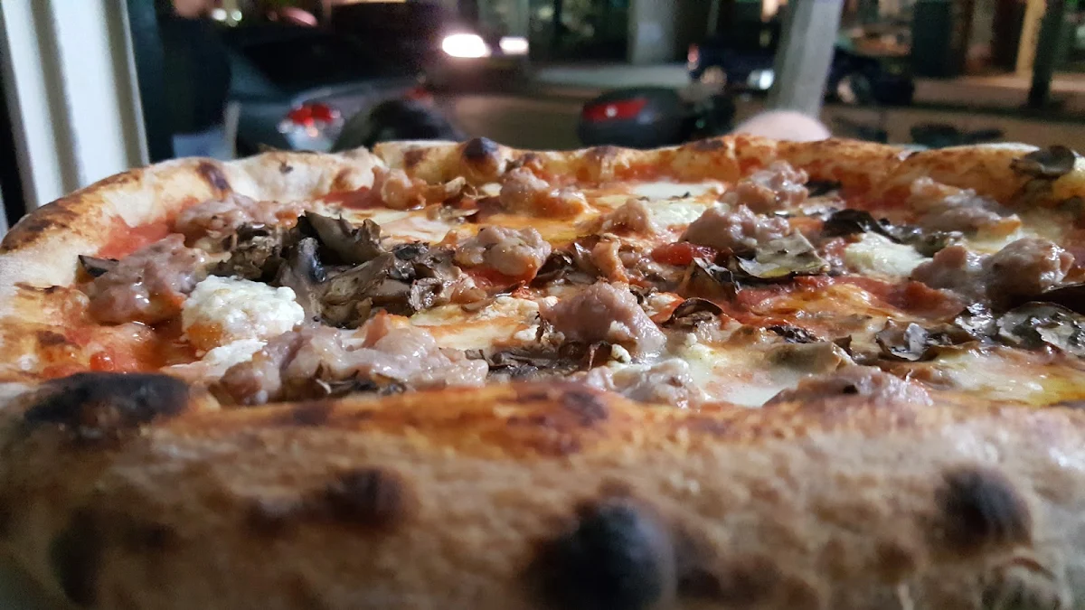 Highlights, Vacanza Pizzeria Bronte Road