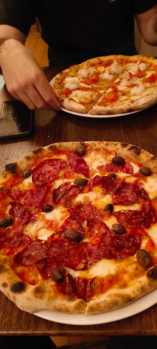 Perfect, Vacanza Pizzeria Bronte Road