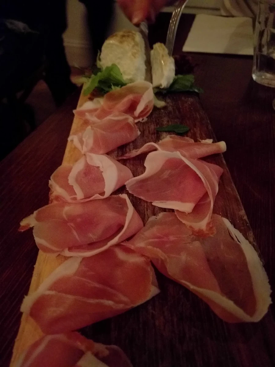 Prosciutto and Buffala, Vacanza Pizzeria Bronte Road