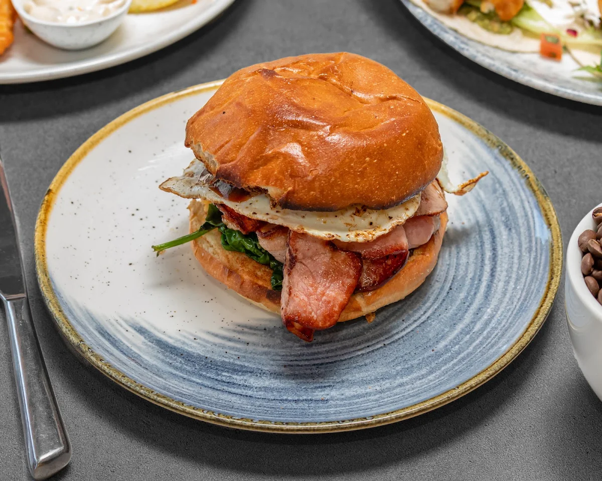 Bacon & Egg Roll