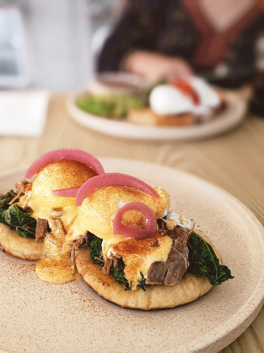 Eggs Benedict, Kefi Cafe