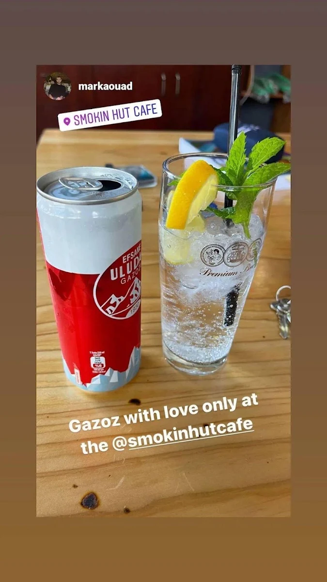 Highlights, SMOKIN HUT CAFE