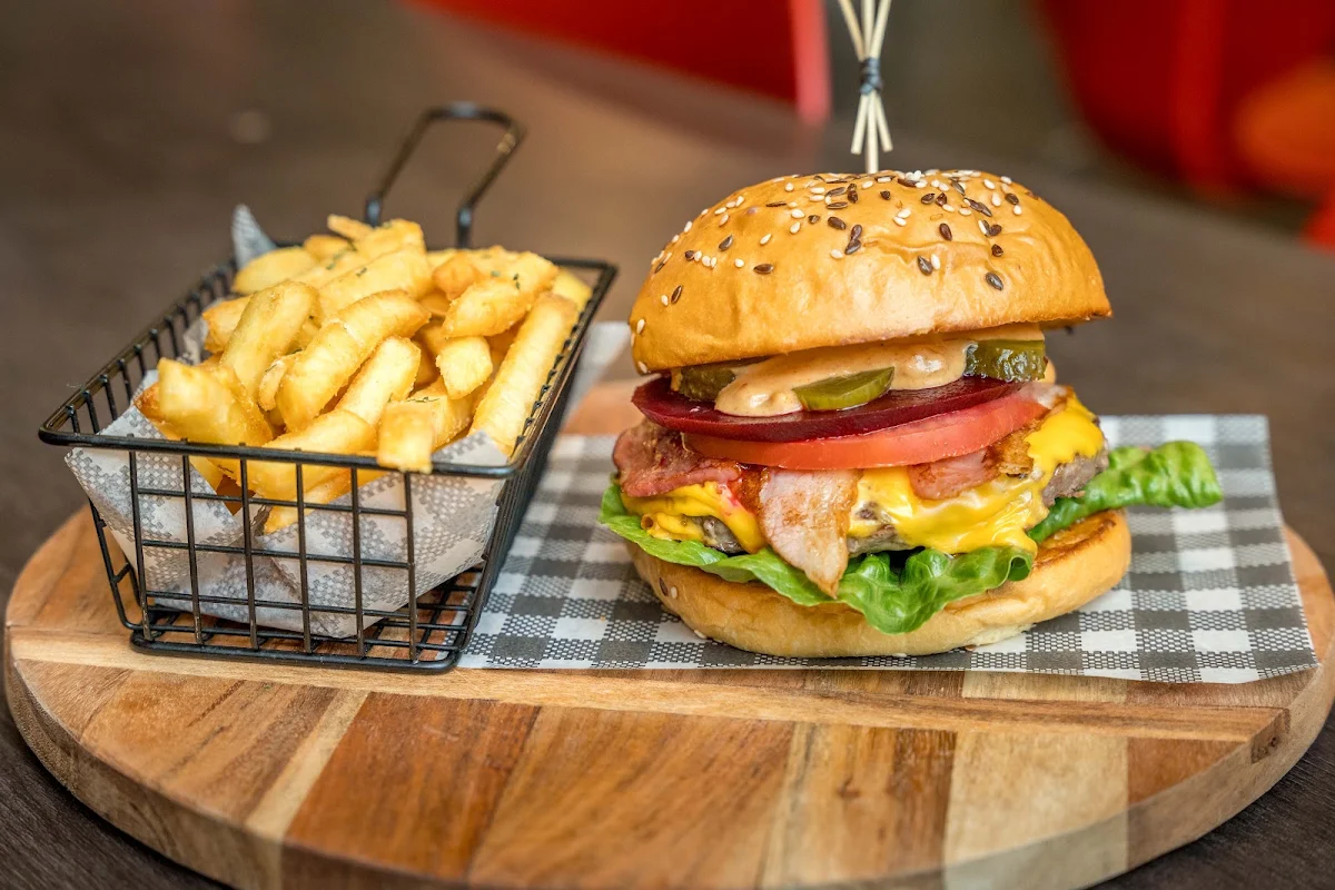 Highlights, Pounders Burgers & Krispy Chook - Balwyn North