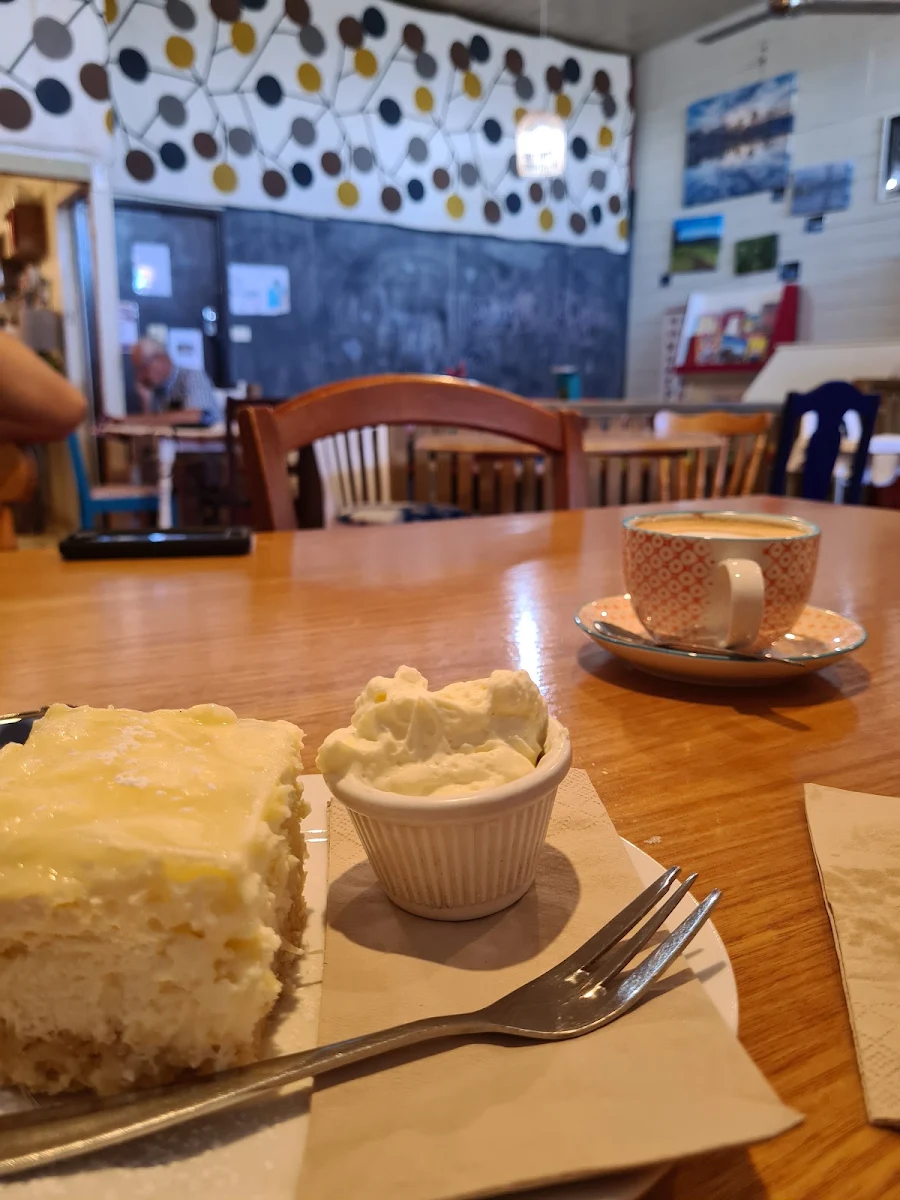 Pineapple Cheesecake Slice