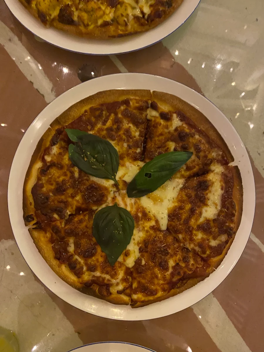 Highlights, George's Pizza Wine Bar