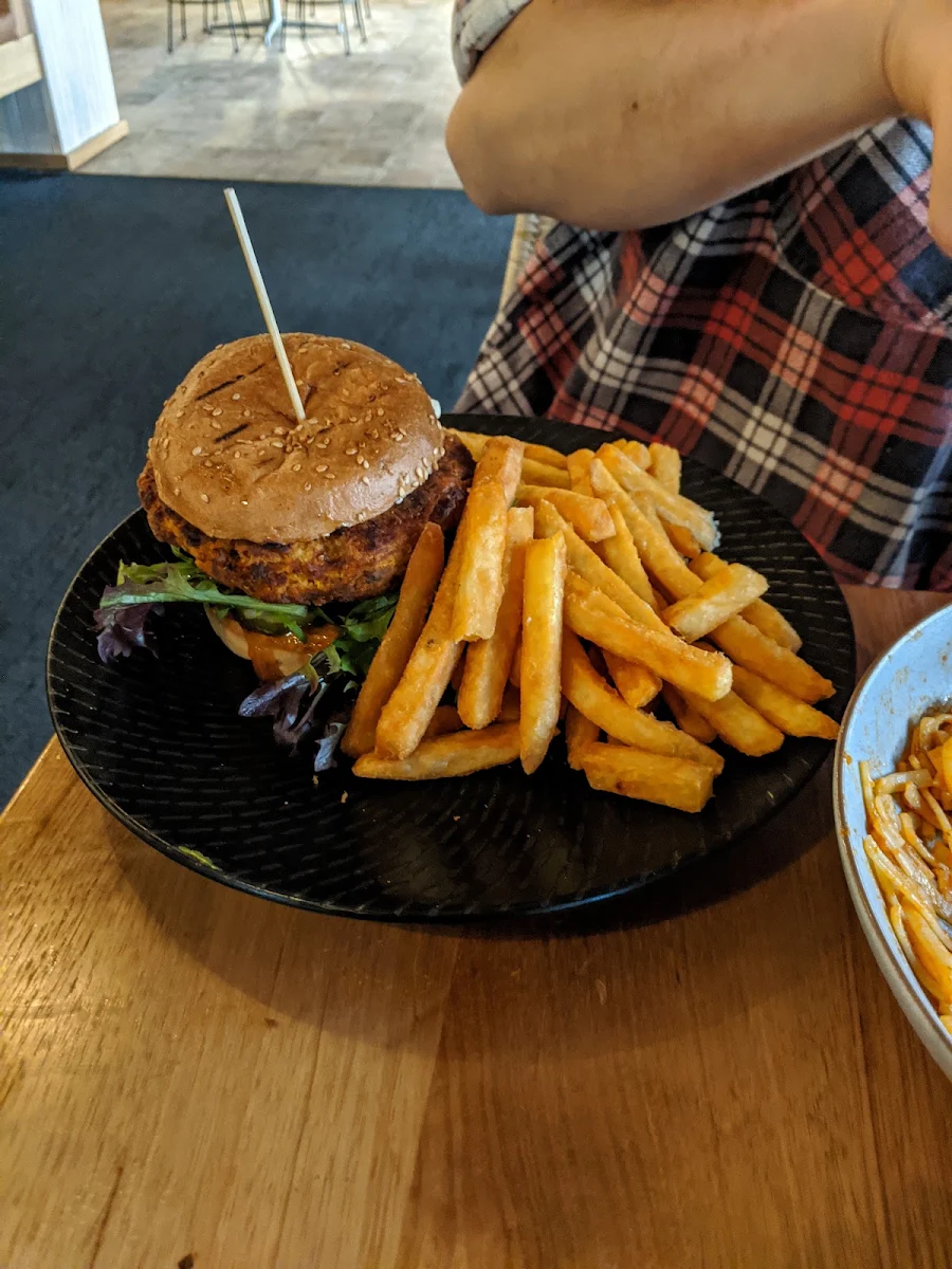 Highlights, Saltwater Bar & Bistro