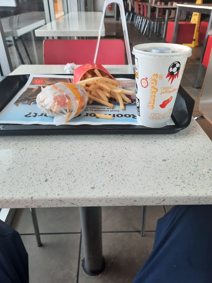 Cheeseburger Meal, McDonald's North Lakes