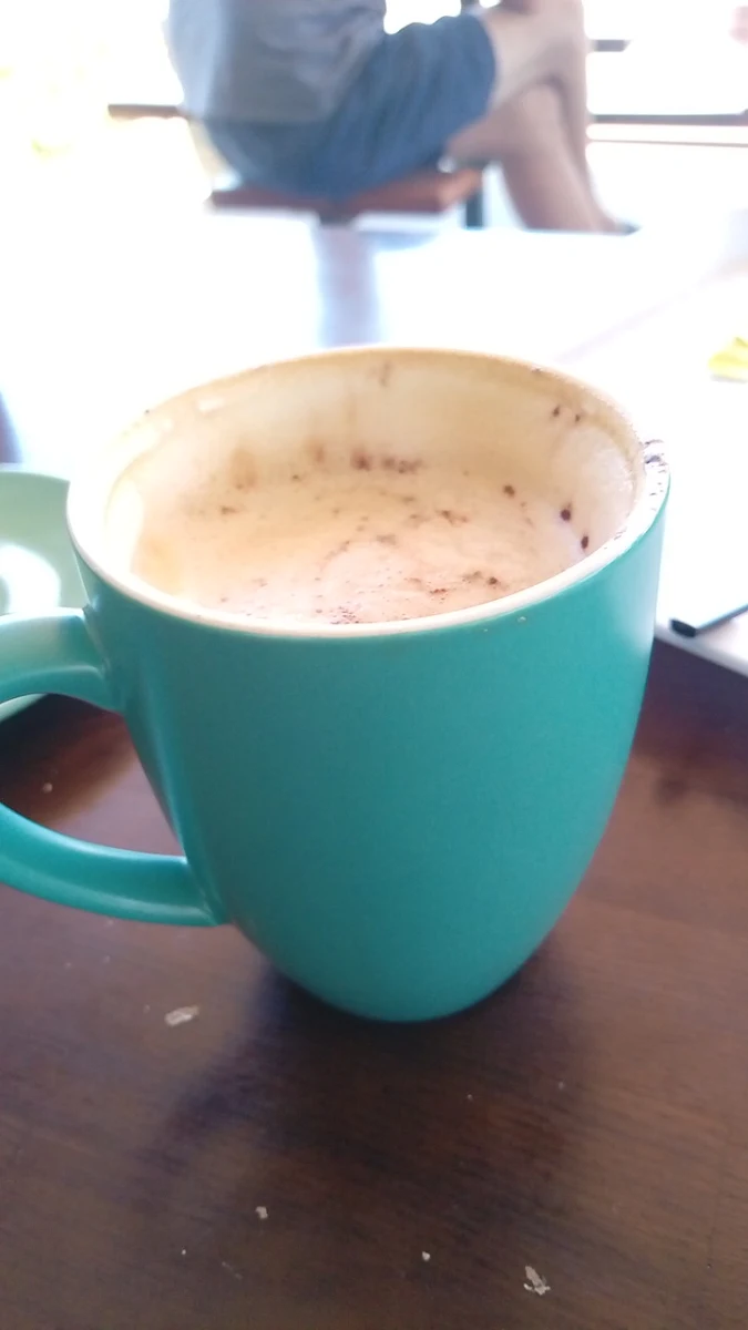 Latte, Gin Gin Bakery