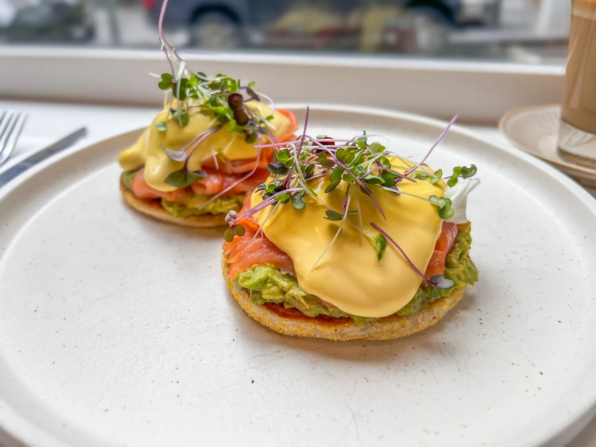 Eggs Benedict Royal