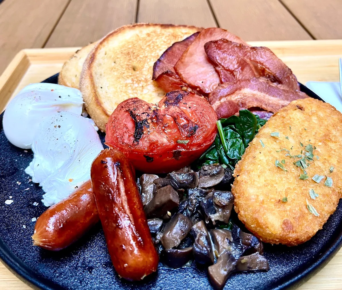 Tomo’S Christmas Big Breakfast