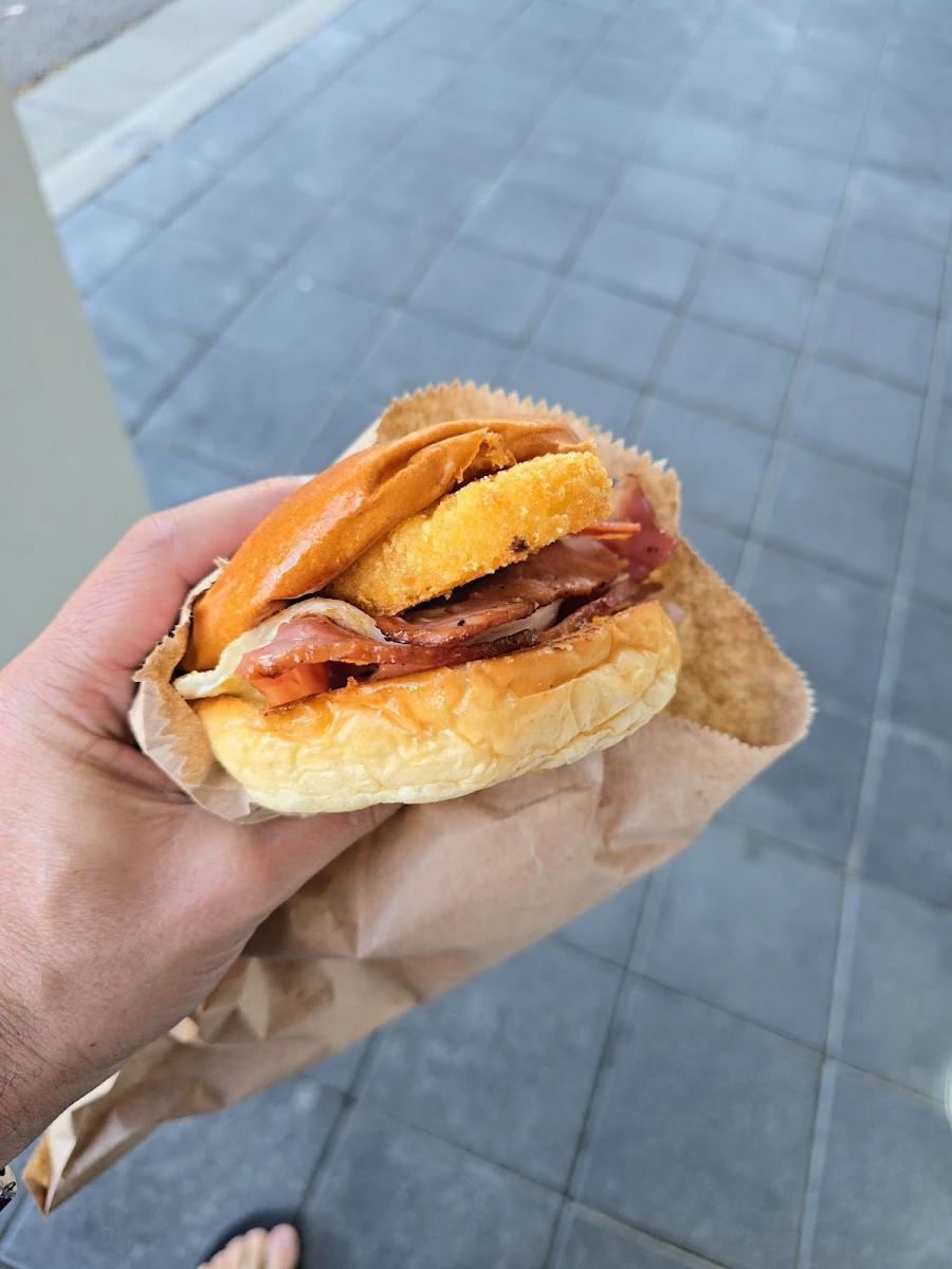 Highlights, Roastwell Cafe