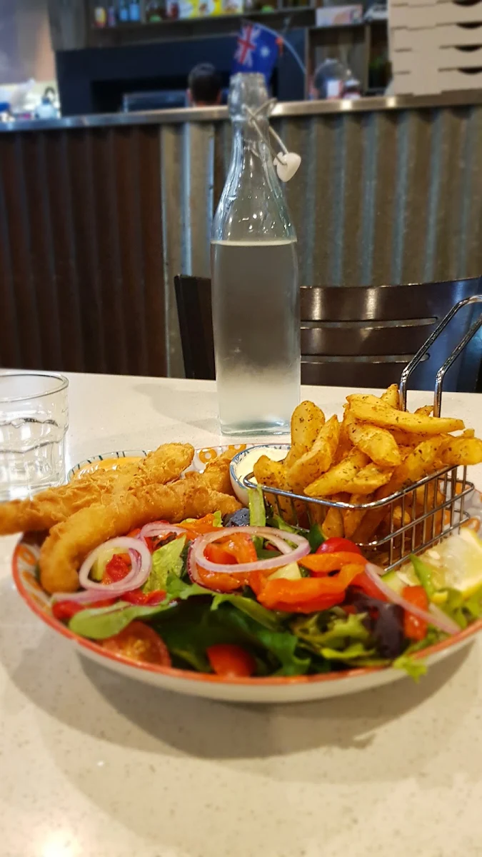 Highlights, Max's Woodfired Pizza & Burgers