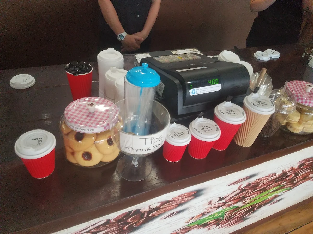 Highlights, Ador'a Cafe