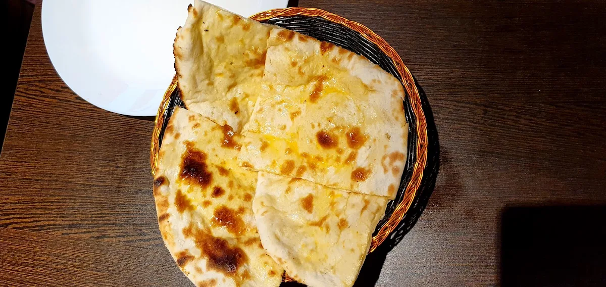 Naan, NAMASTE WAGGA INDIAN CUISINE