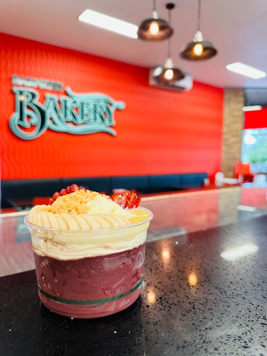 Highlights, Barnett's Bakery