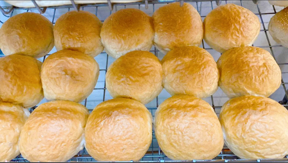 Highlights, Longbeach Bakery