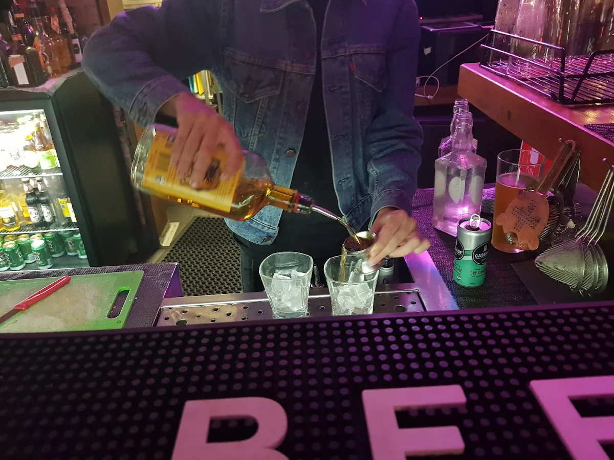 Fireball, Eddie's Grub House