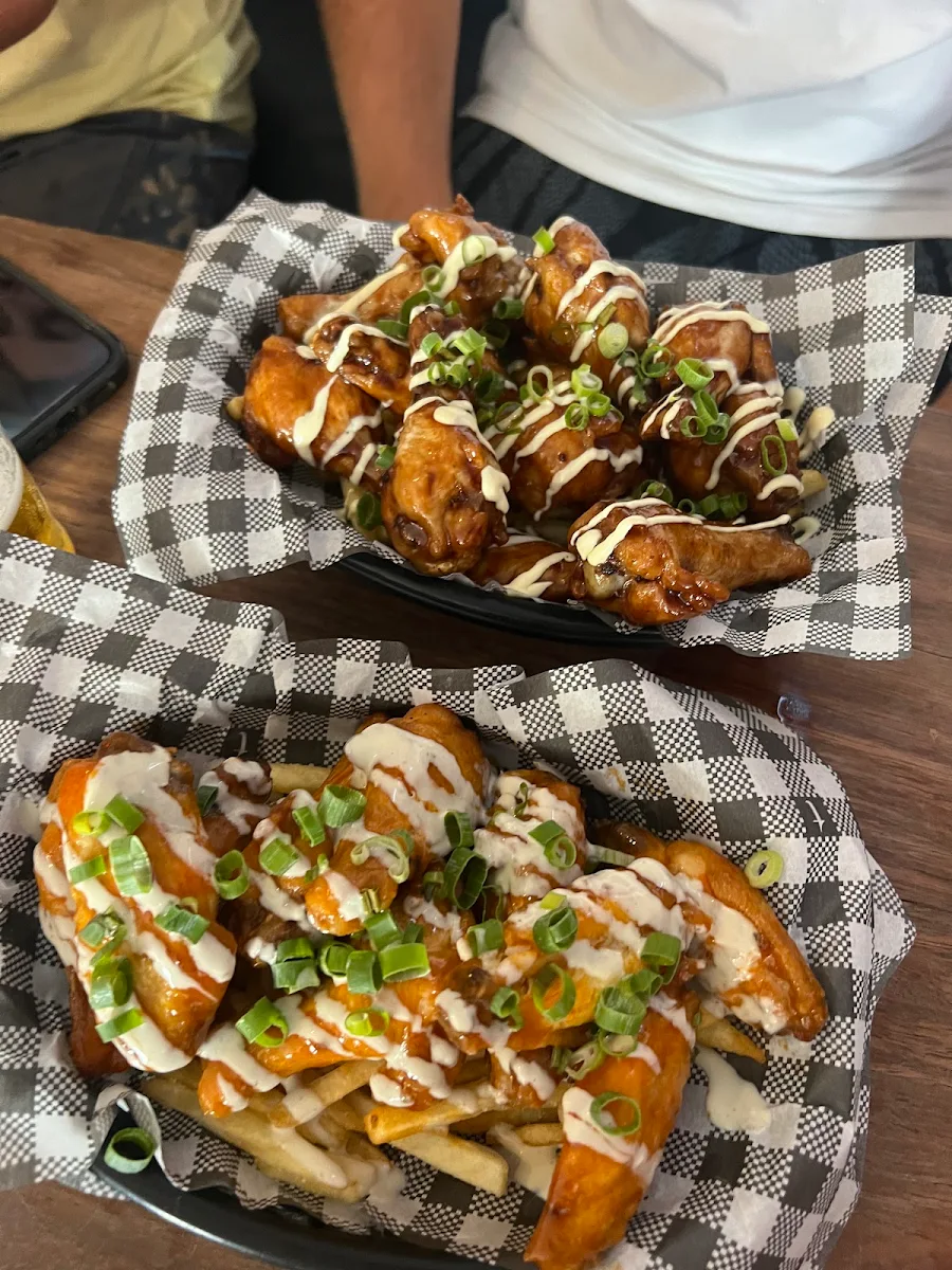 Highlights, Eddie's Grub House