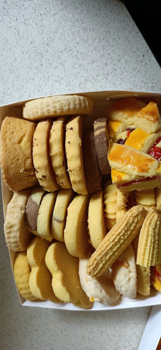 Biscuits, Alamdar Bakery