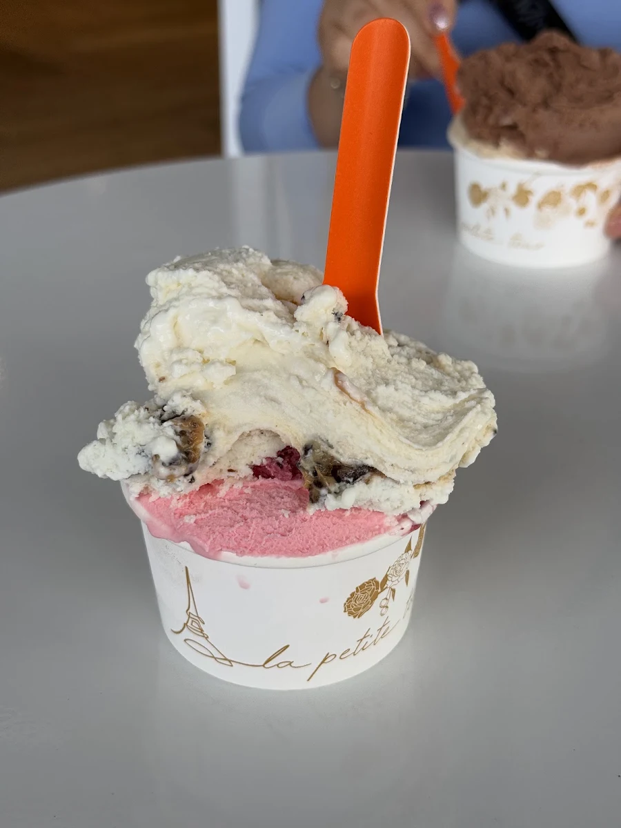 Tiramisu and Berries Ice Cream