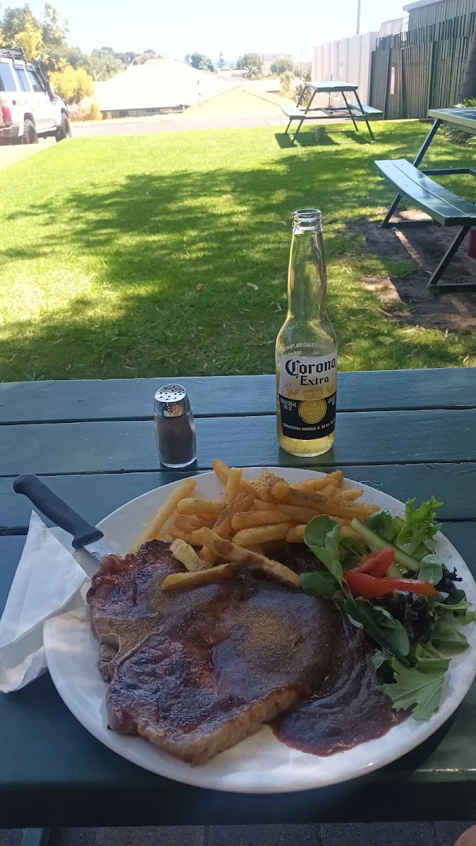 Tbone, Silversands Tavern