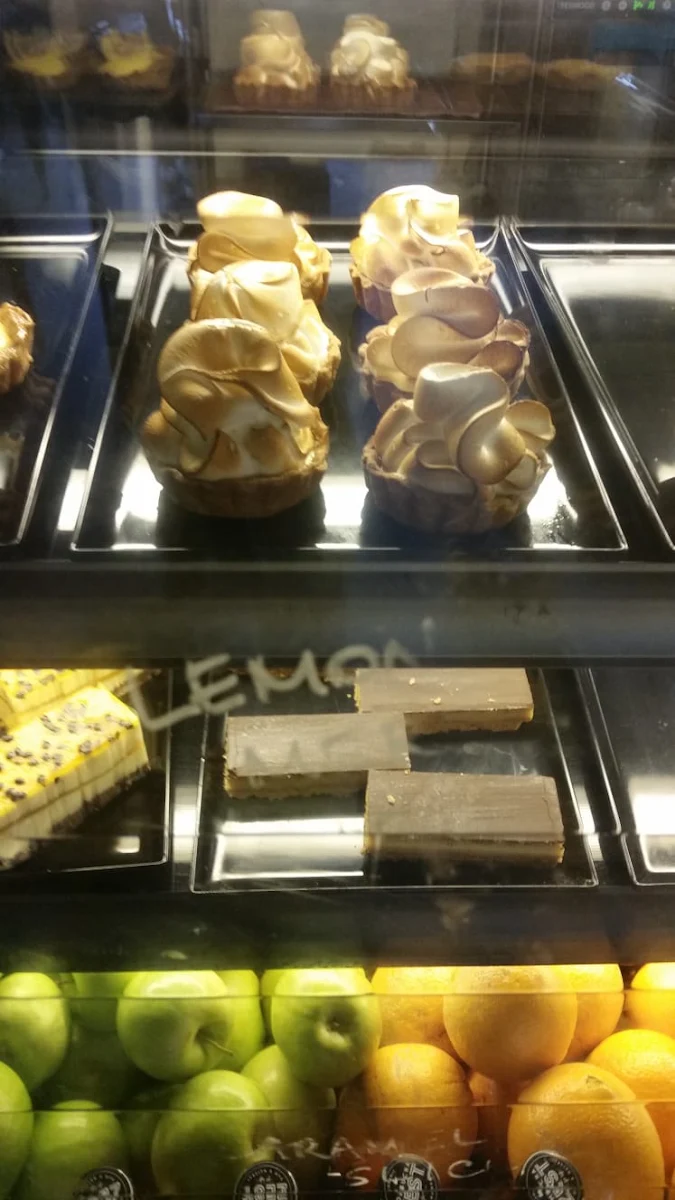 Lemon Slice, This Little Piggy Eat & Drink