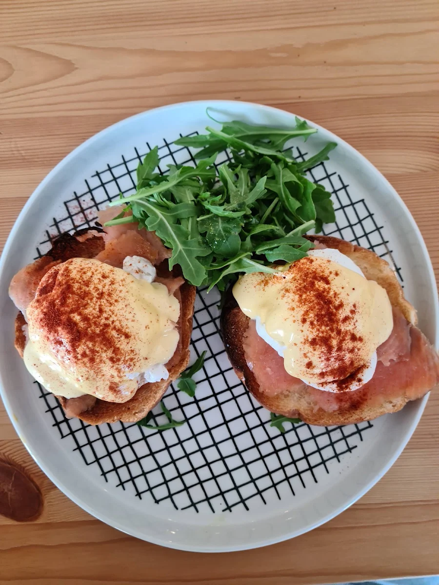 Eggs Benedict