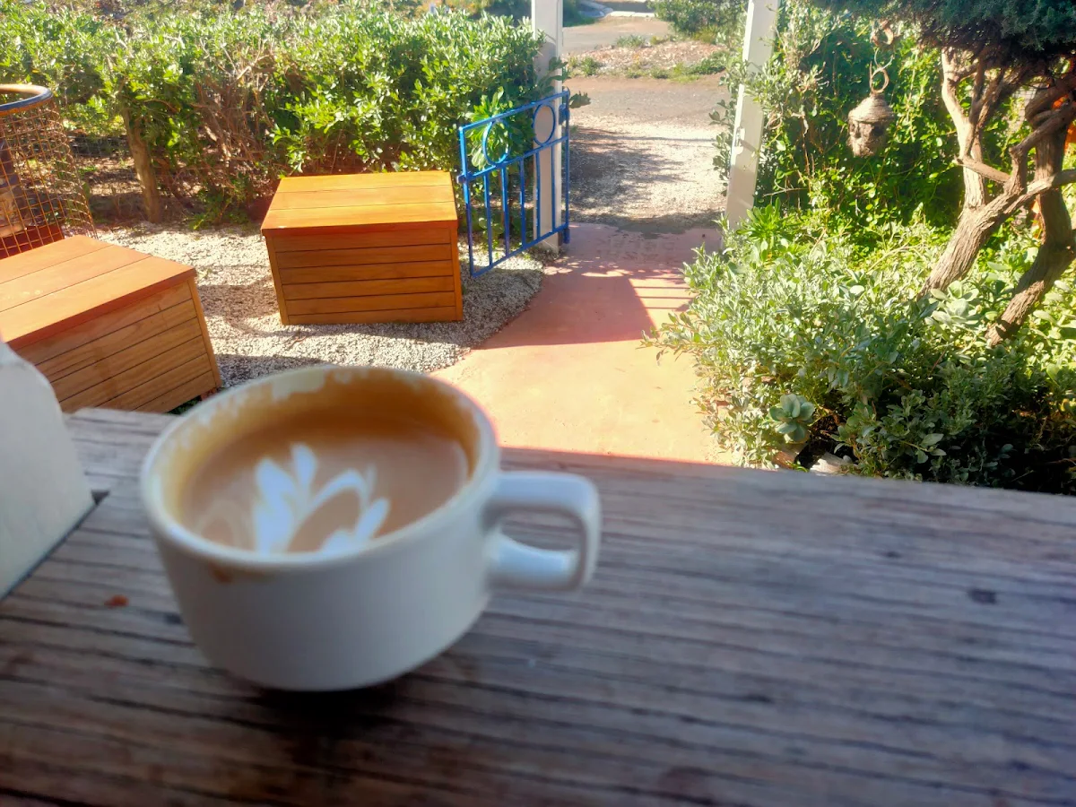 Flat White, Park Beach cafe