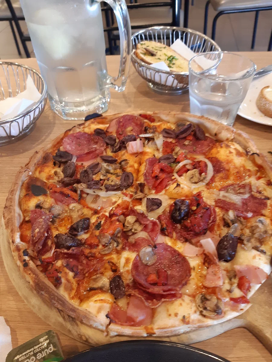 Meat Lovers Pizza, Fasta Pasta