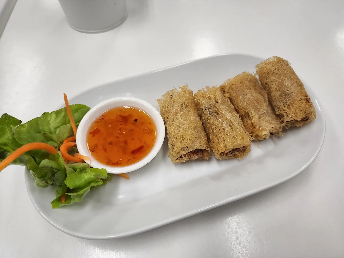 Net Spring Rolls with Pork and Prawn