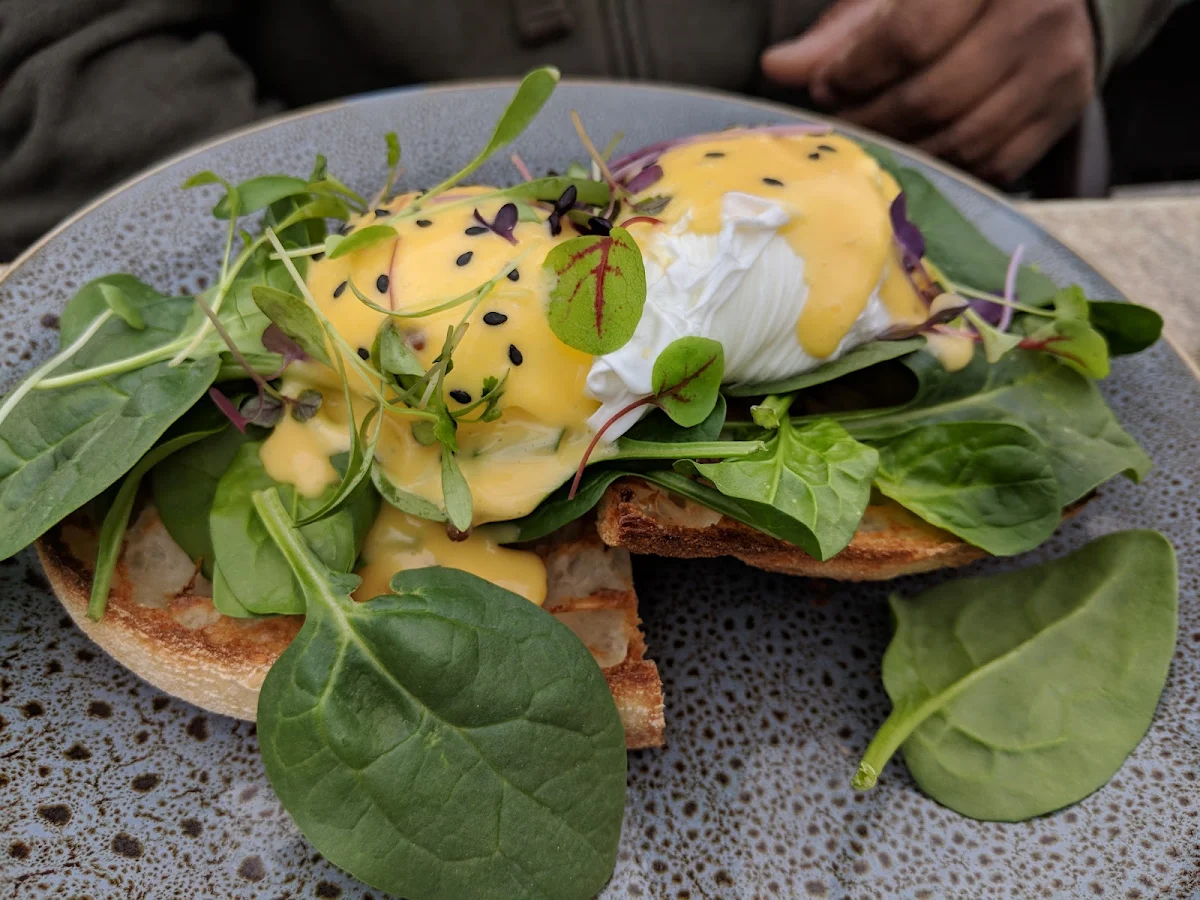 Eggs Benedict, Cassandra's on the Park