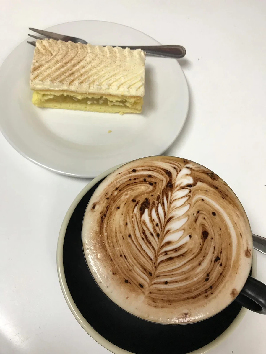 Highlights, Q3 Coffee Lounge