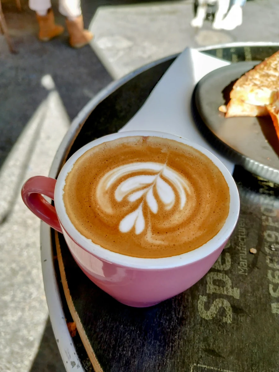 Flat White, Wildflower