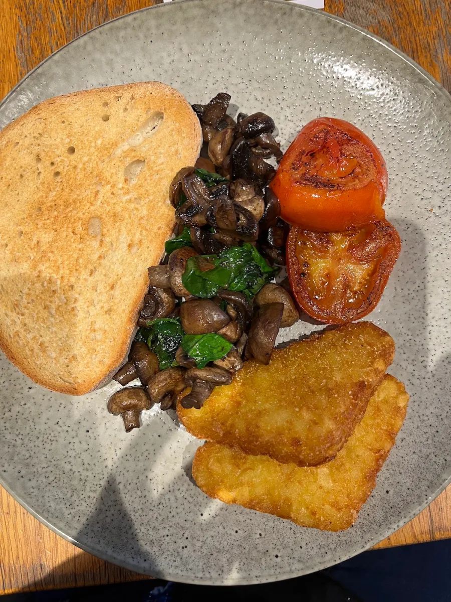 Mushrooms Tomatoes and Hash Browns with Sourdough Toast