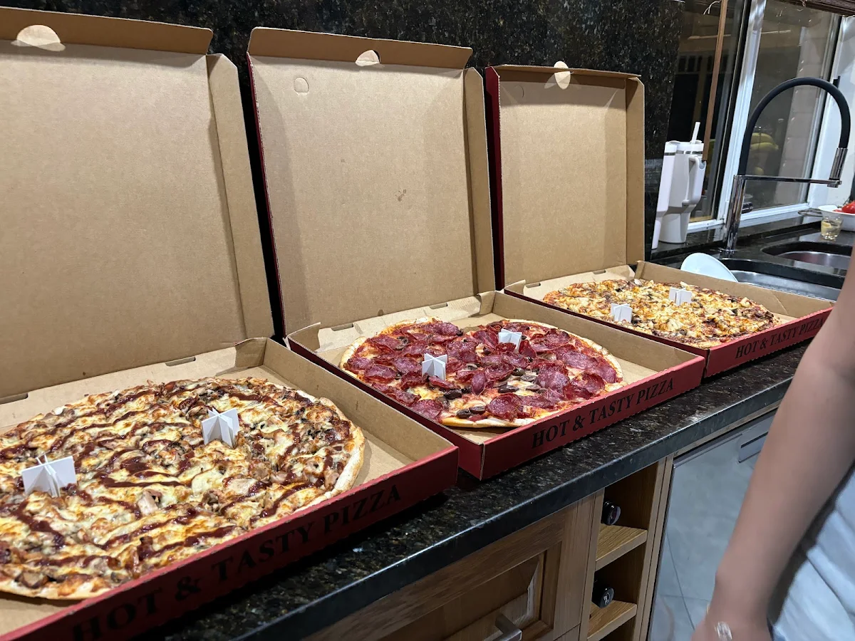 Highlights, Miro's Pizza Bar