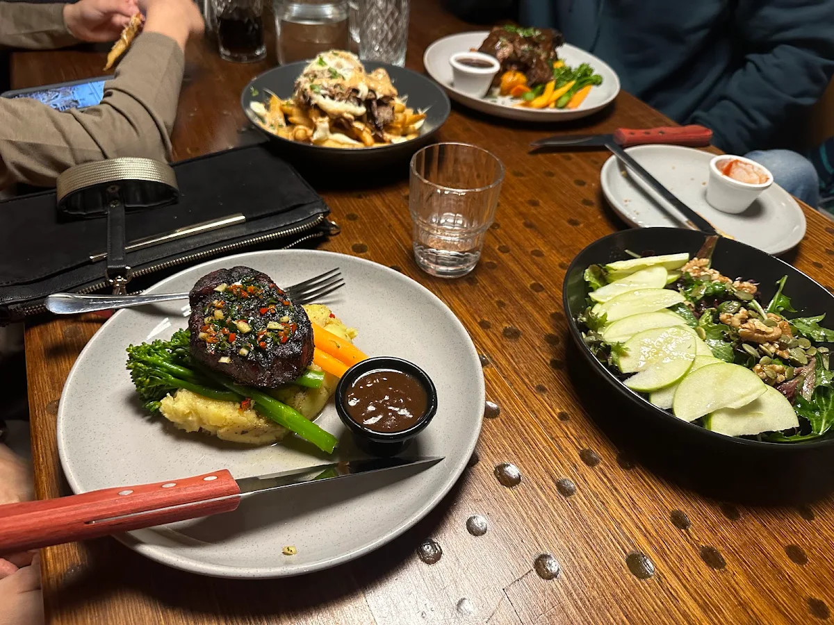Highlights, Fox and Hounds