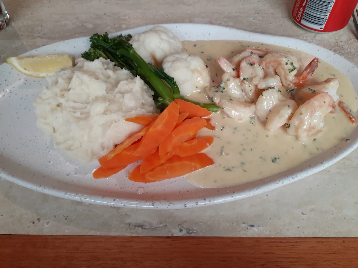 Garlic Prawns with Mash and Vegs