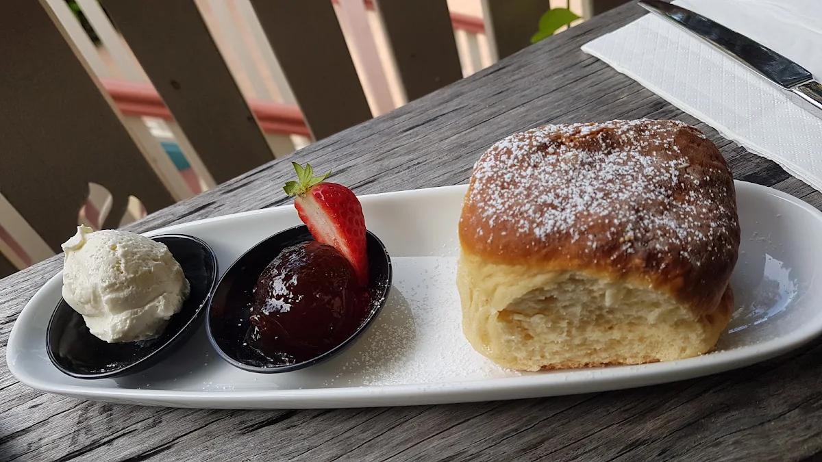 Scones, Absolute Cravings