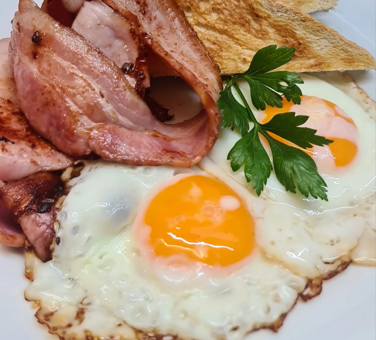 Bacon & Eggs, Urban Iron Cafe & Takeaway