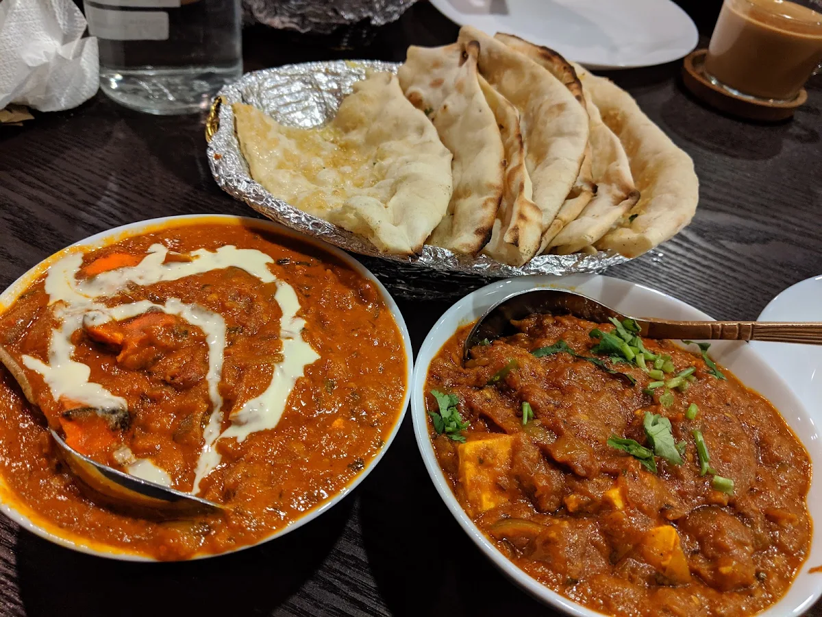 Garlic Naan Butter Chicken