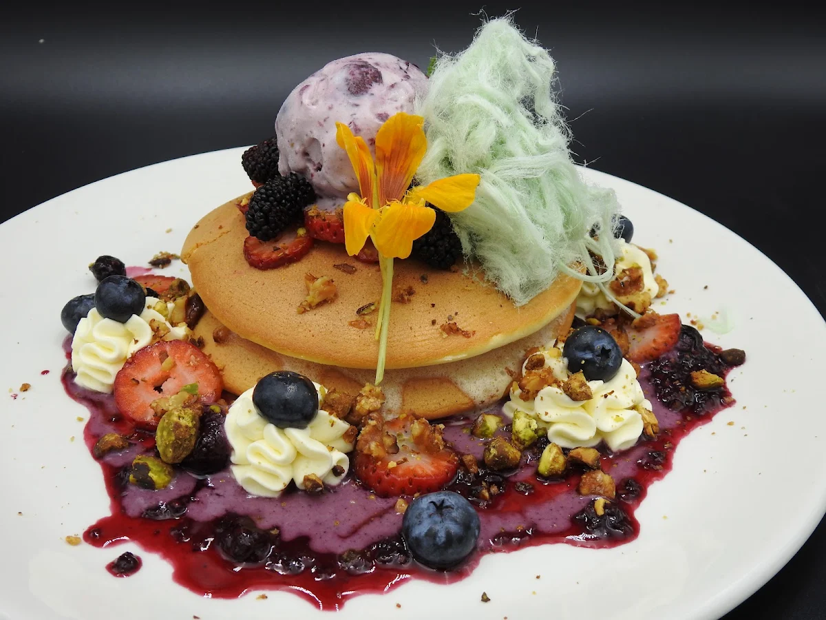 Highlights, Bundalong Cafe