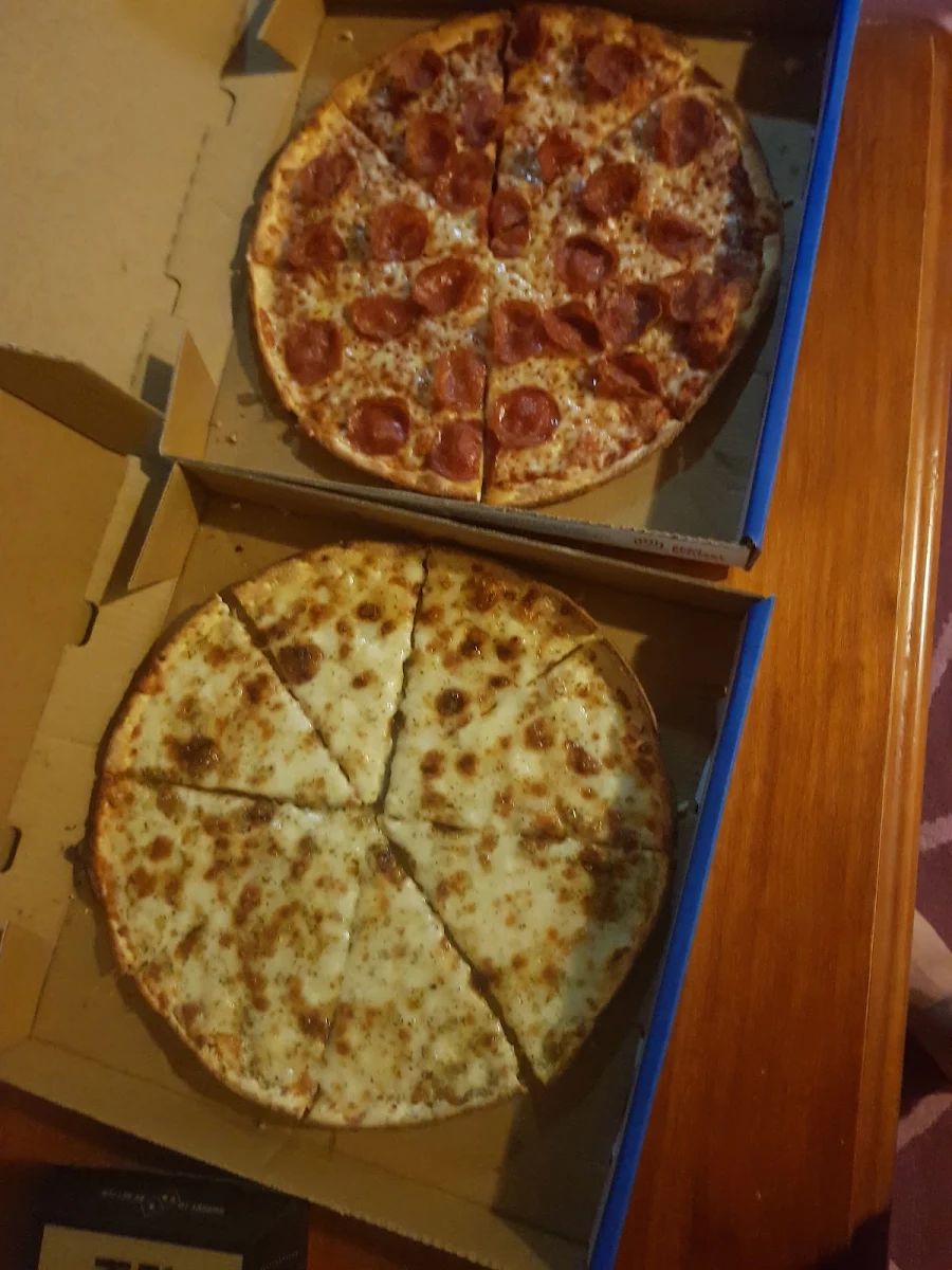 5 Pizzas, Domino's Pizza Heidelberg